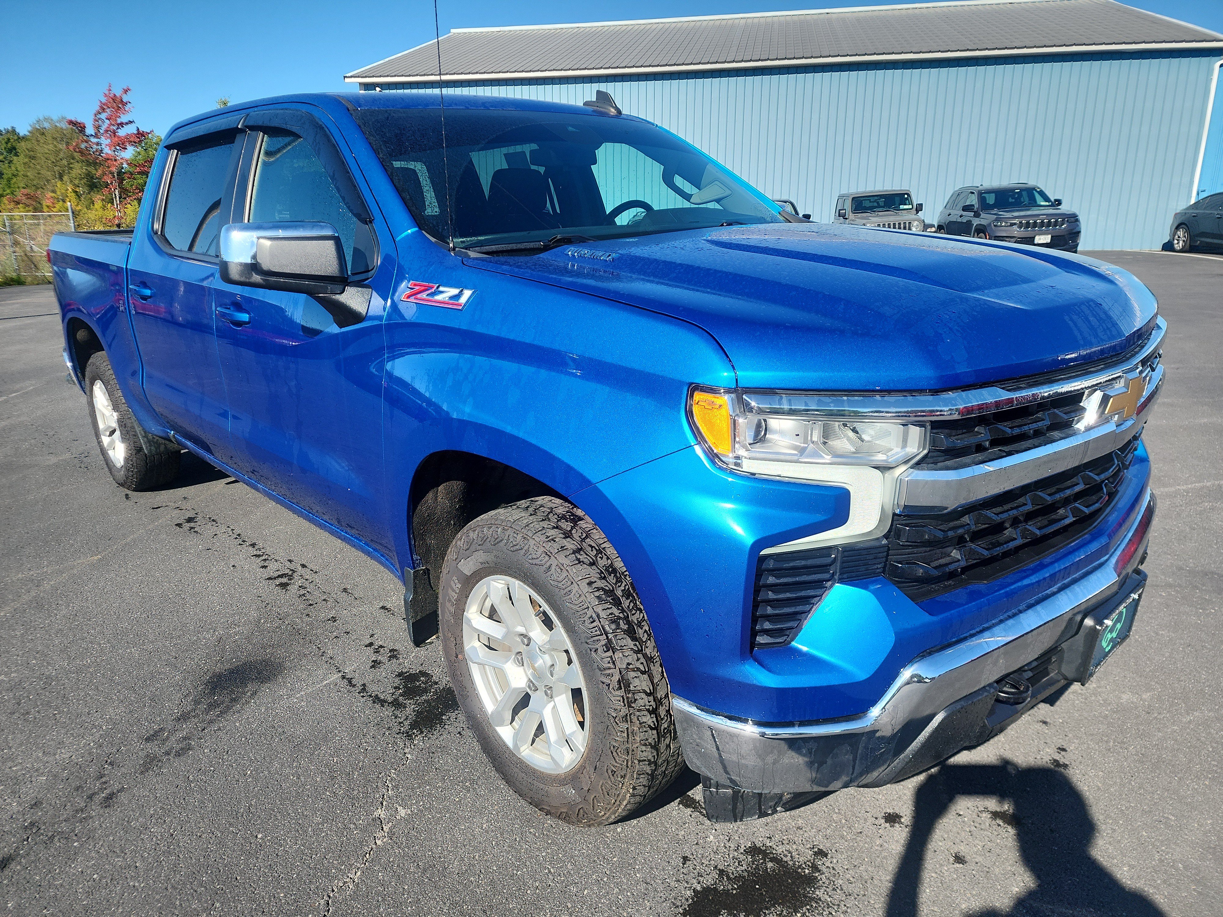 Certified 2022 Chevrolet Silverado 1500 LT AWD/4WD image 2