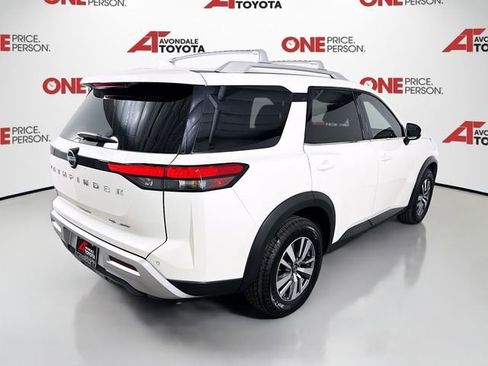 Used 2023 Nissan Pathfinder SL image 7
