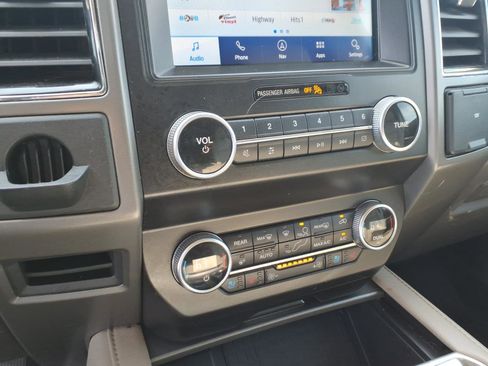 Used 2021 Ford Expedition XLT RWD image 15