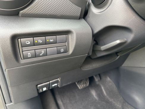 Used 2024 Nissan Kicks S image 17