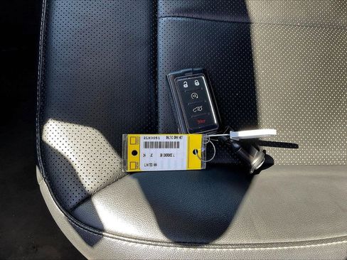 Certified 2024 Jeep Grand Cherokee L Limited w/ Luxury Tech Group II image 35