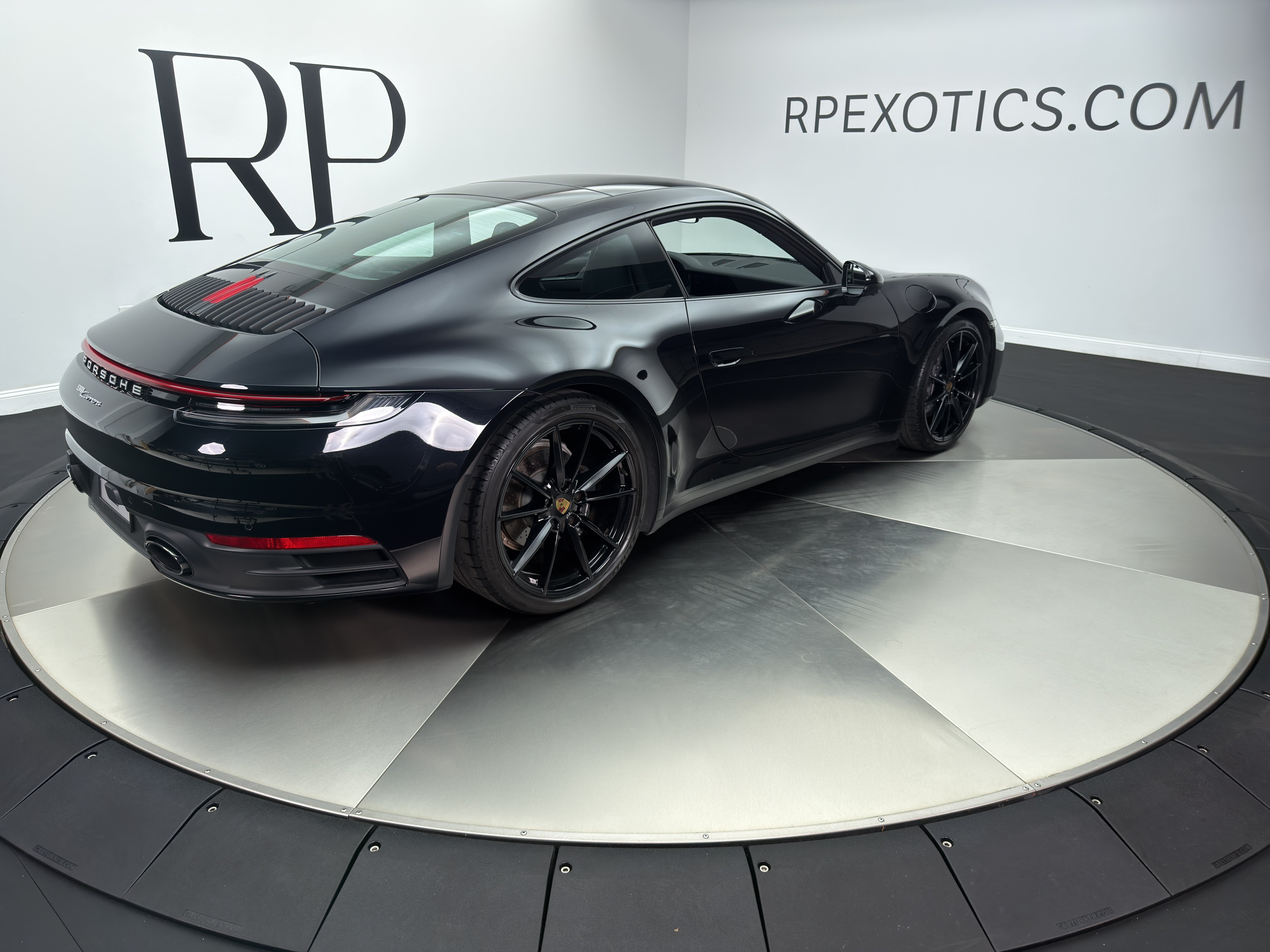 Used 2022 Porsche 911 Carrera image 6