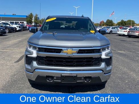 Used 2025 Chevrolet Silverado 1500 LT image 2