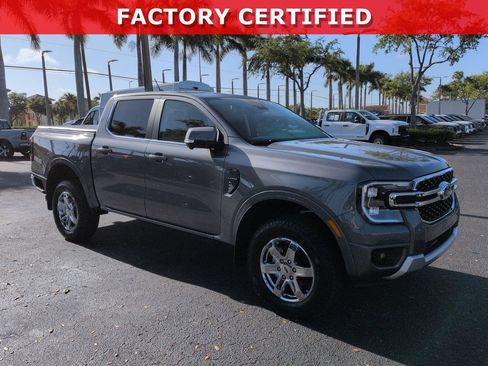 Used 2025 Ford Ranger Lariat w/ Chrome Accent Package image 2