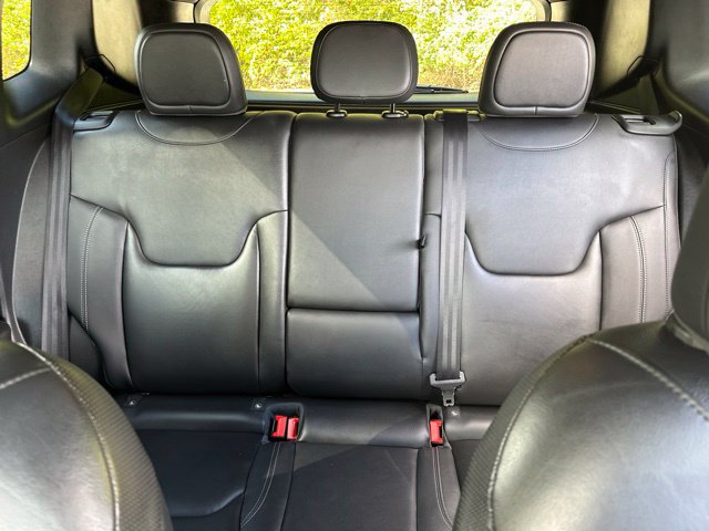 Used 2020 Jeep Renegade Altitude AWD/4WD image 34