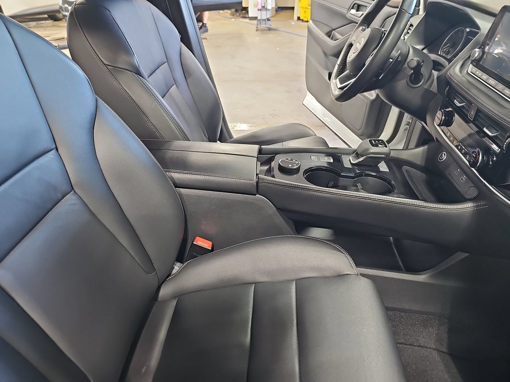 Certified 2023 Nissan Rogue SL AWD/4WD image 10
