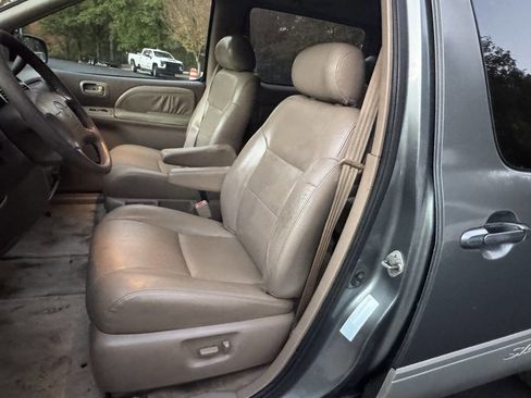 Used 1998 Toyota Sienna XLE image 10