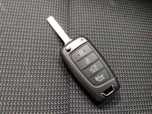 Used 2018 Hyundai Accent SE FWD image 32