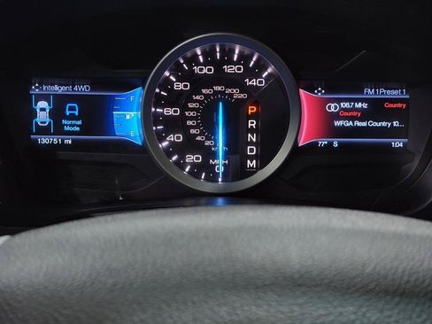 Used 2014 Ford Explorer XLT w/ Equipment Group 202A AWD/4WD image 32