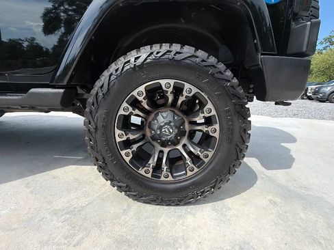 Used 2013 Jeep Wrangler Unlimited Sahara w/ Connectivity Group AWD/4WD image 9