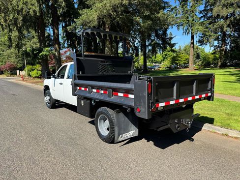 Used 2012 Chevrolet Silverado 3500 W/T RWD image 3
