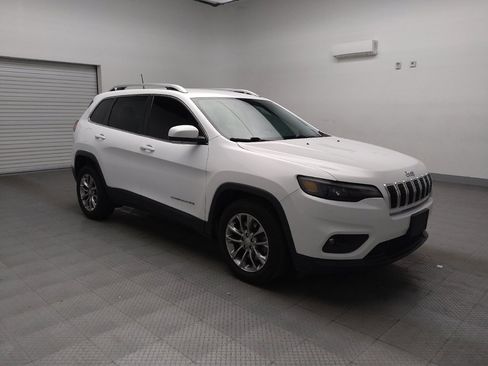Used 2020 Jeep Cherokee Latitude Plus image 13