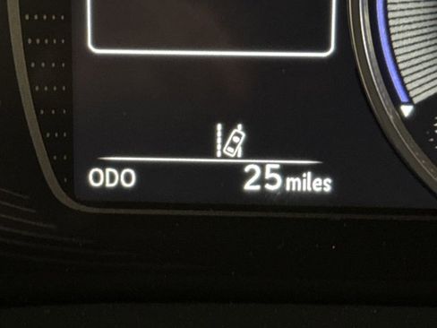 Certified 2025 Lexus ES 300h w/ Premium Package image 14