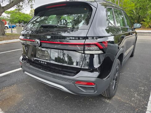 Used 2025 Volkswagen Taos S image 2