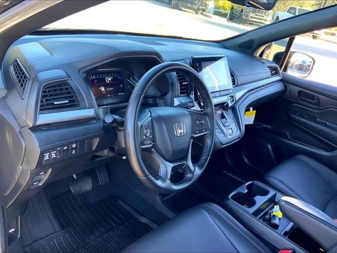 Used 2024 Honda Odyssey Sport image 17