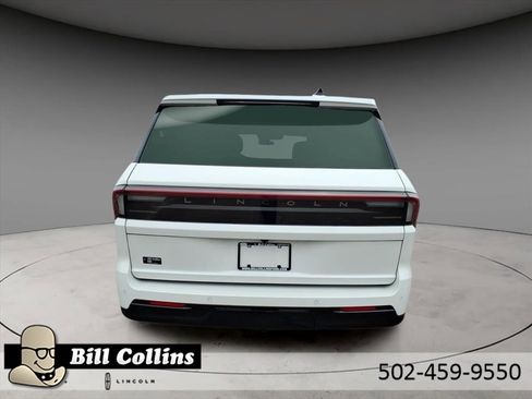 New 2025 Lincoln Navigator Reserve image 7