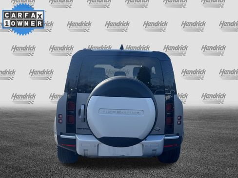 Used 2022 Land Rover Defender 110 S AWD/4WD image 9