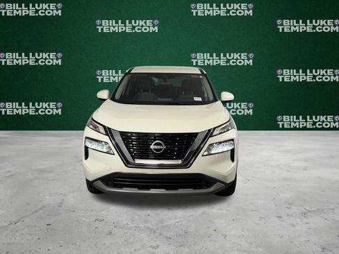 Used 2023 Nissan Rogue SV image 6