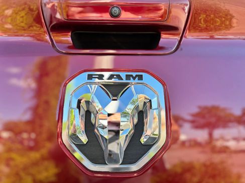 Used 2019 RAM 1500 Big Horn AWD/4WD image 11