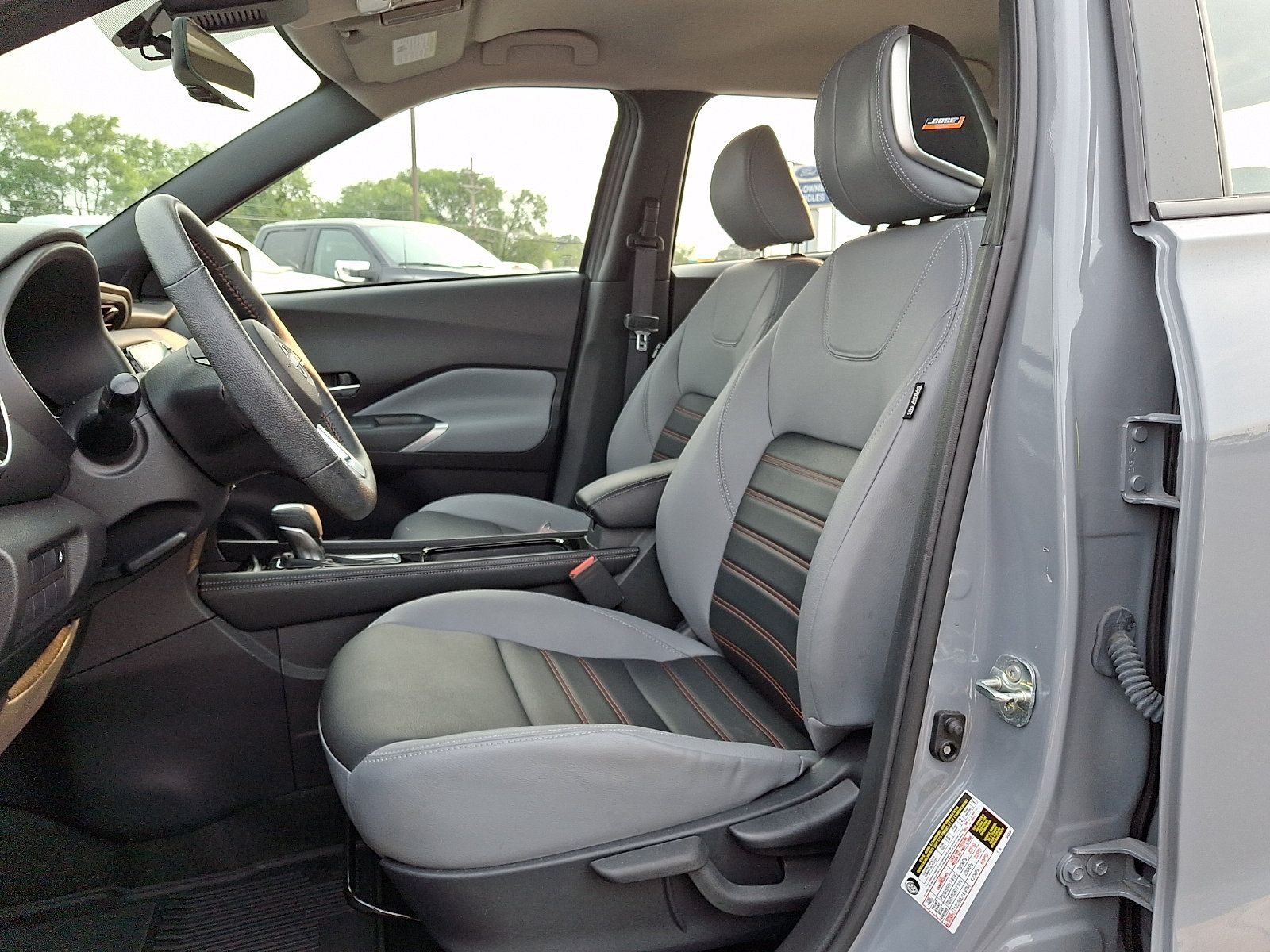 Used 2023 Nissan Kicks SR w/ SR Premium Package FWD image 14
