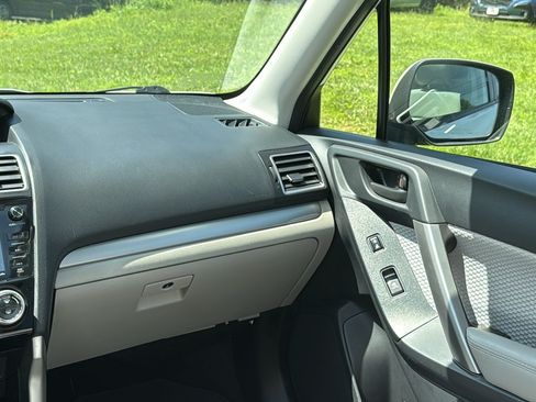 Used 2017 Subaru Forester 2.5i Premium w/ All-Weather Package AWD/4WD image 24
