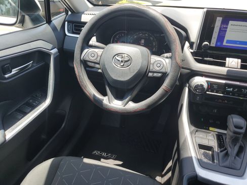 Used 2024 Toyota RAV4 XLE w/ Convenience Package FWD image 16
