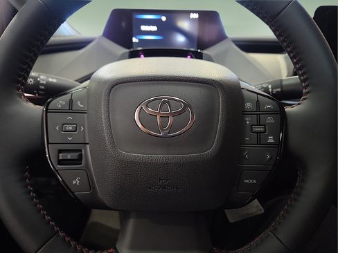 New 2026 Toyota Prius Plug-In Hybrid FWD image 25