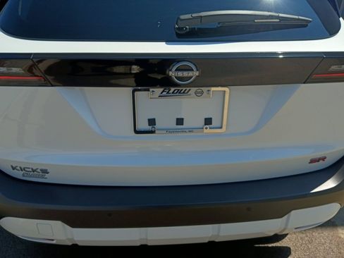 Used 2026 Nissan Kicks SR FWD image 14