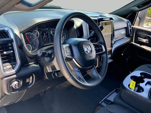 Used 2025 RAM 2500 Big Horn AWD/4WD image 18