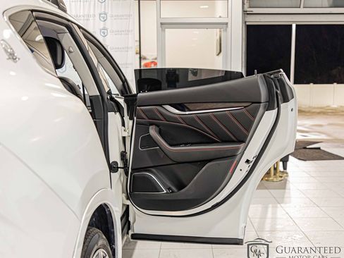 Used 2021 Maserati Levante S GranLusso image 42