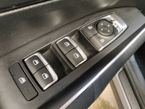 Used 2022 Kia Sorento LX FWD image 27