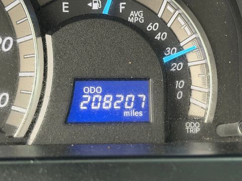 Used 2014 Toyota Camry SE image 23