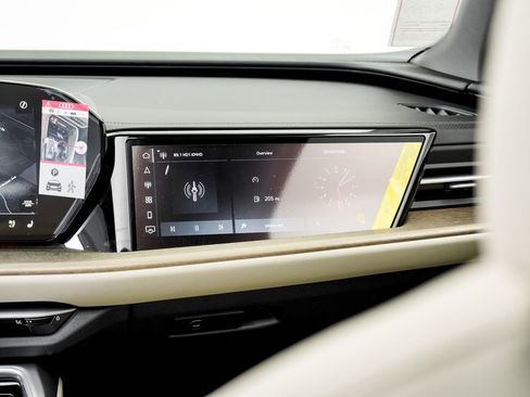 New 2025 Audi Q5 Prestige image 18