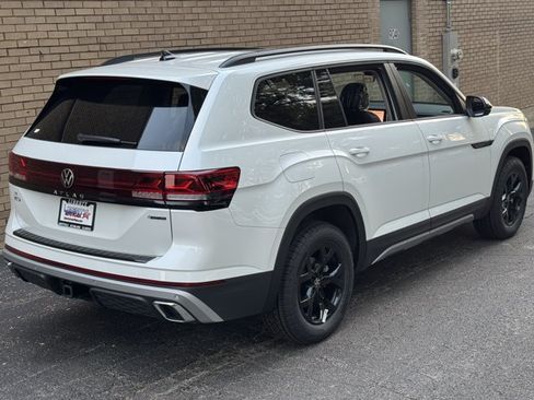 New 2026 Volkswagen Atlas Peak Edition AWD/4WD image 24