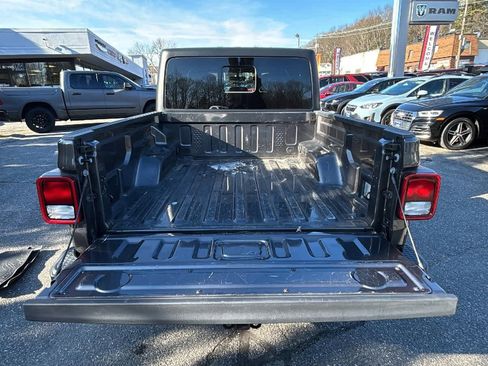 Used 2022 Jeep Gladiator Overland w/ Popular Equipment Package image 31