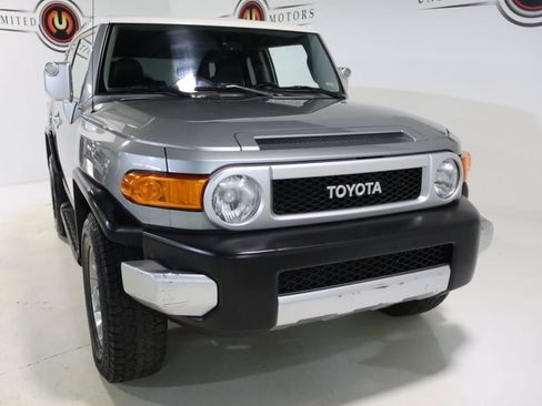 Used 2012 Toyota FJ Cruiser 4WD w/ Upgrade Pkg image 22