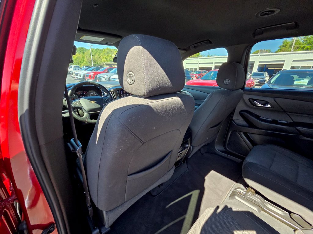 Used 2023 Chevrolet Traverse LT FWD image 27