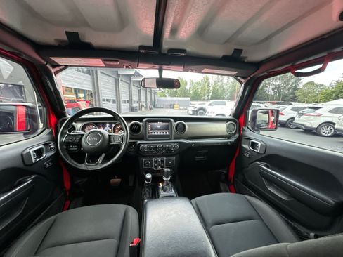 Used 2018 Jeep Wrangler Unlimited Sport S AWD/4WD image 26