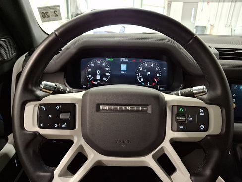 Used 2021 Land Rover Defender 110 SE image 19