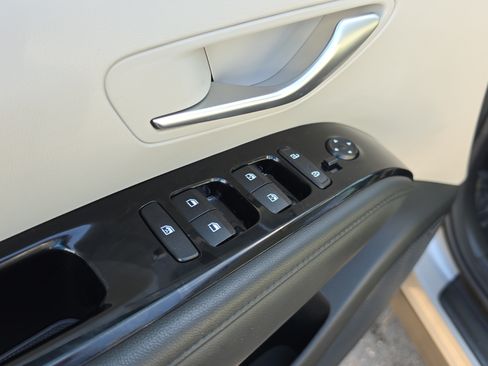Used 2024 Hyundai Tucson Limited AWD/4WD image 19