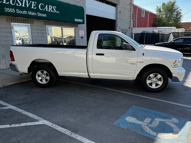 Used 2022 RAM 1500 Classic SLT AWD/4WD image 9
