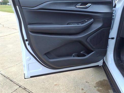 New 2025 Jeep Grand Cherokee L Altitude image 20