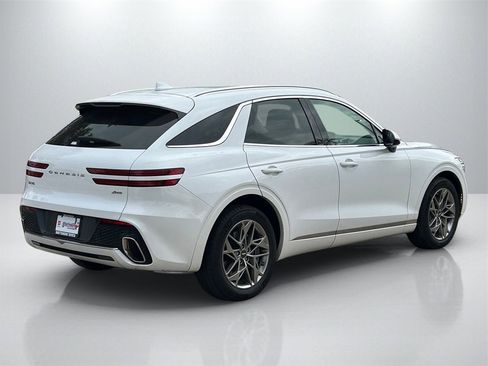 Used 2025 Genesis GV70 2.5T image 5