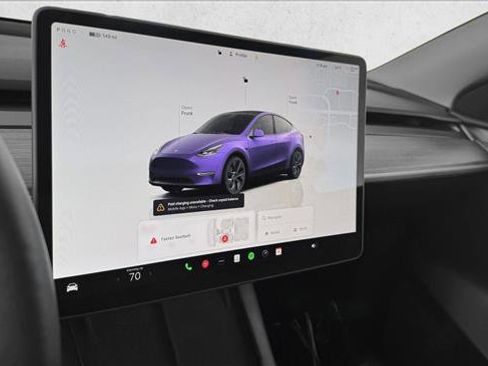 Used 2025 Tesla Model Y Long Range image 15