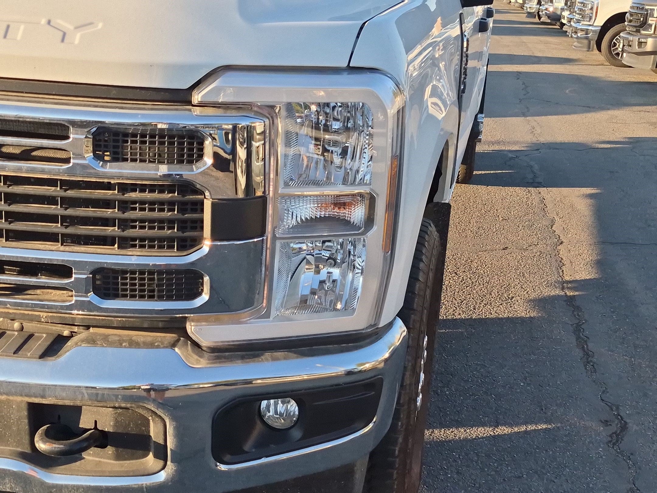 Used 2024 Ford F350 XLT w/ FX4 Off-Road Package AWD/4WD image 13