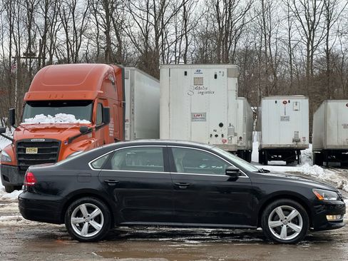 Used 2015 Volkswagen Passat 1.8T Limited Edition FWD image 7