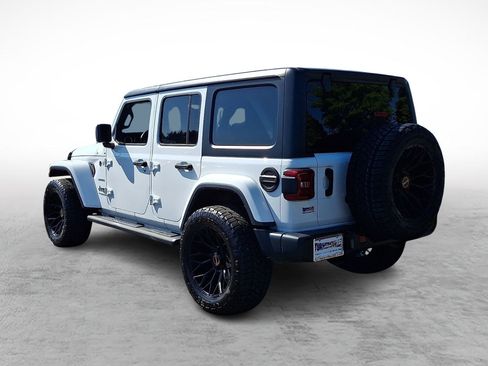 Used 2022 Jeep Wrangler Unlimited Sahara w/ Cold Weather Group AWD/4WD image 3