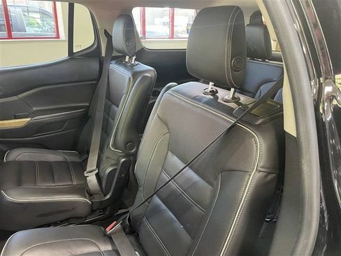 Used 2017 GMC Acadia Denali w/ Technology Package AWD/4WD image 38