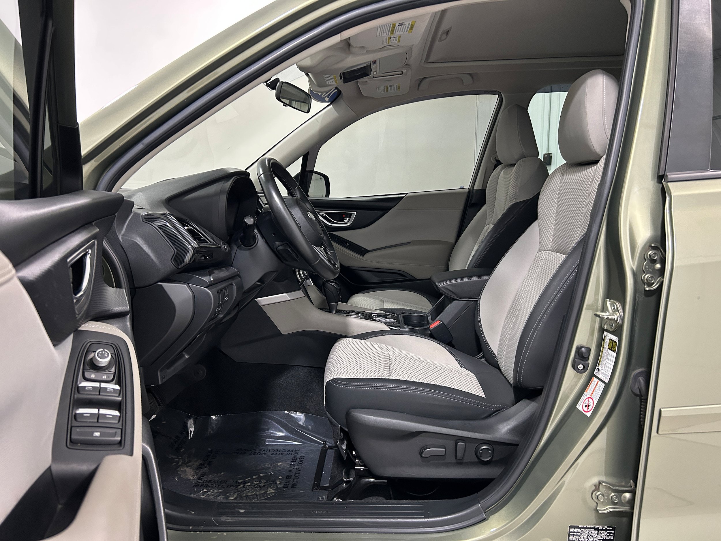 Used 2020 Subaru Forester Premium AWD/4WD image 4