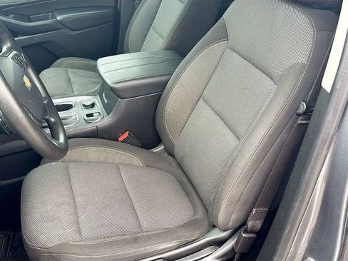 Used 2020 Chevrolet Traverse LS FWD image 23